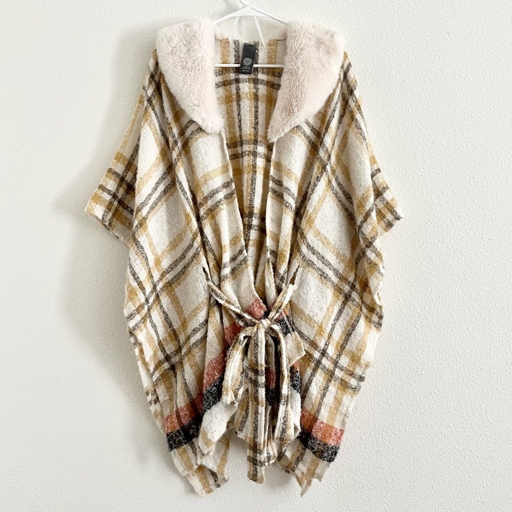 Vince Camuto Plaid Faux Fur Collar Tie Belted Shaul Poncho OS